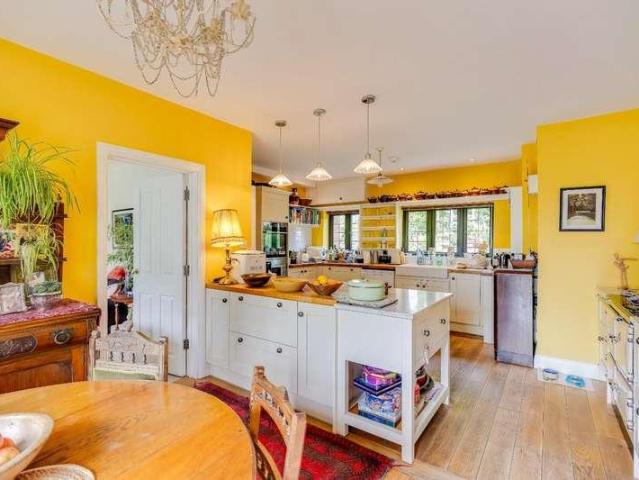 House for sale in Penarth Marina, Penarth