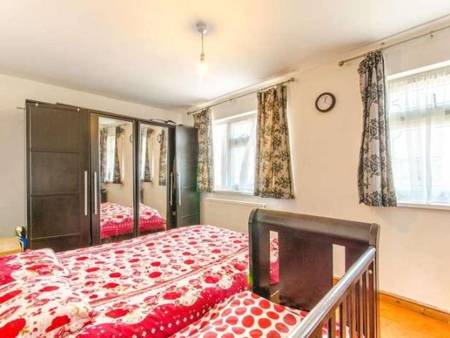 House for sale in E7, London