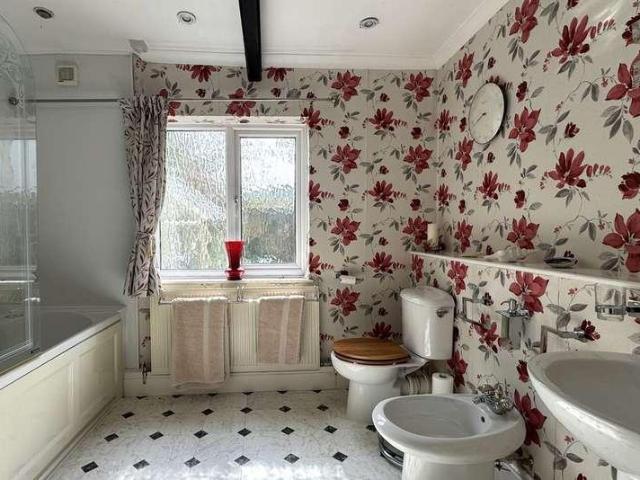House for sale in Broughton and Old Dalby, Brentingby