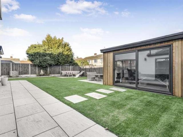 House for sale in Duton Hill, Essex