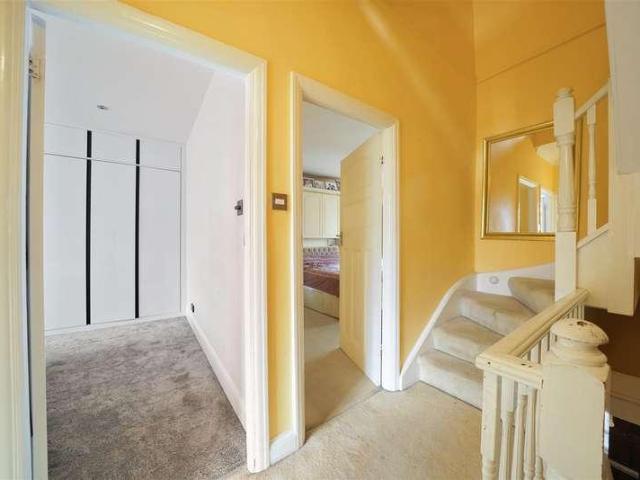 House for sale in Brondesbury, Greater London