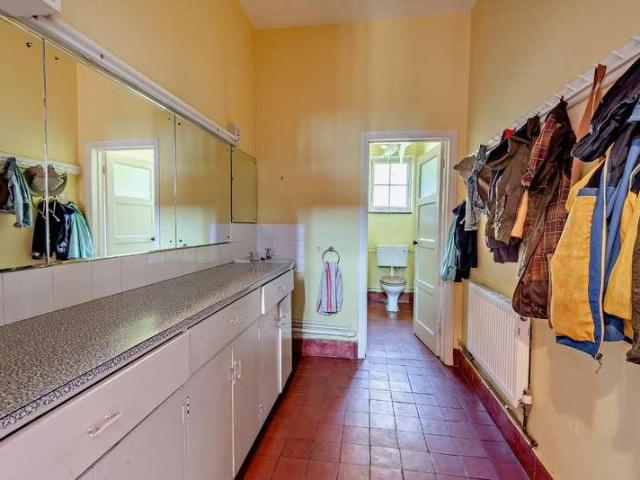 House for sale in Chipping Hill, Essex
