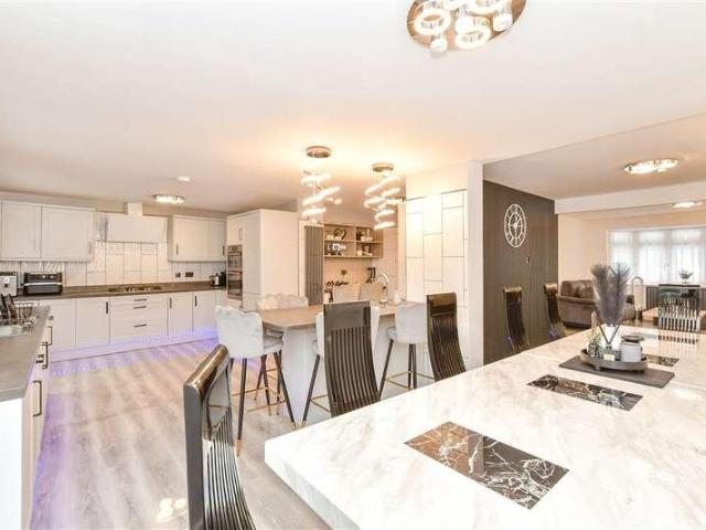 House for sale in Harold Wood, Greater London