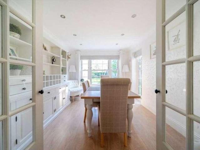 House for sale in Old Dean, Heol-las