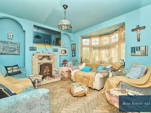 House for sale in London Borough of Hounslow, Greater London
