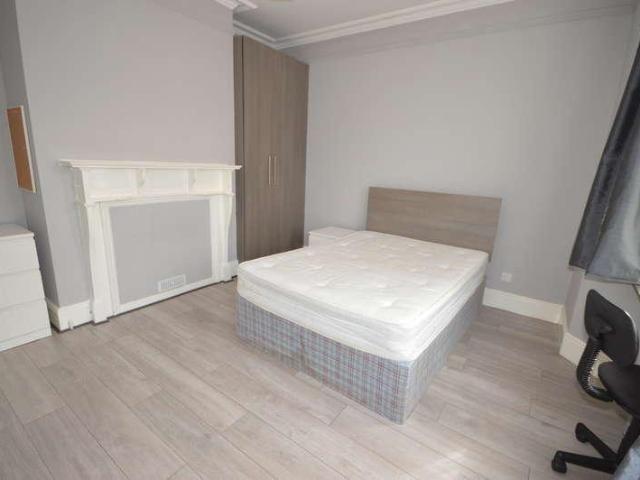 Apartment for rent in Talbot Village, Bournemouth
