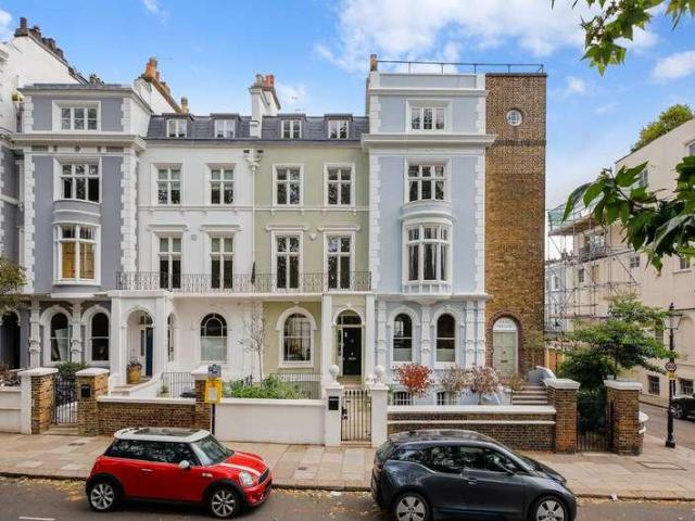 House for rent in Chalk Farm, Greater London