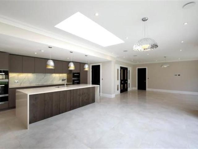 House for rent in Beaconsfield, Forty Green
