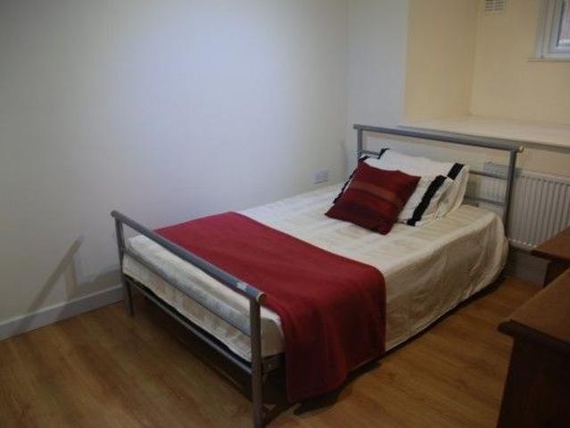 Room for rent in Burley, West Yorkshire