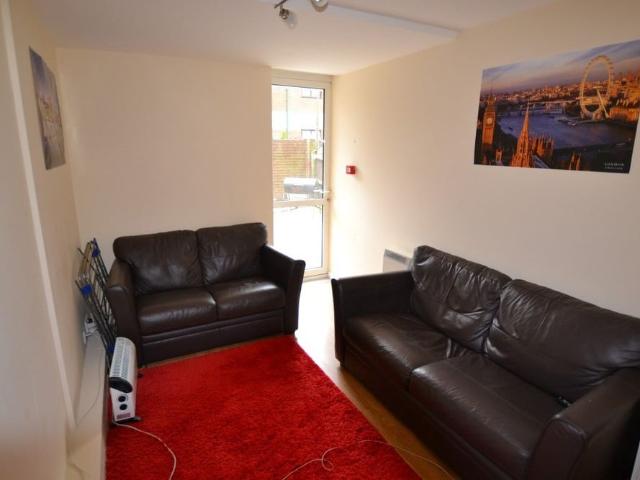 Apartment for rent in North Kensington, Greater London