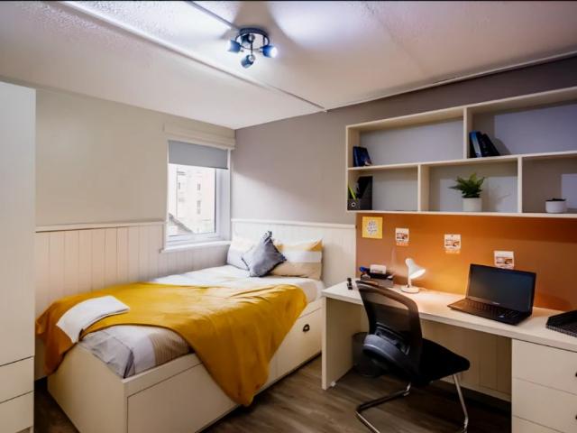 Room for rent in Sciennes, Scotland