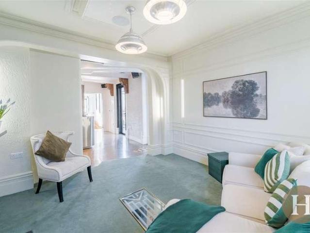 Property for sale in Harborne, West Midlands