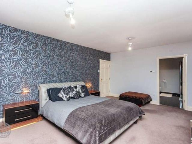 Property for sale in Heaton, Lee Bank