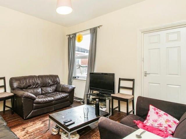 House for rent in Lenton Abbey, Haddon