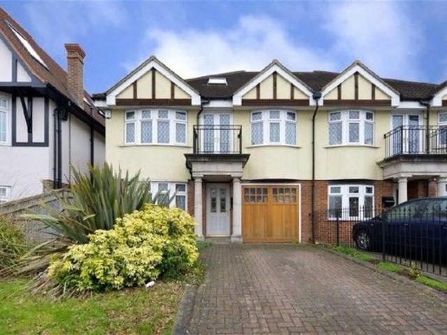 Room for rent in Brent Cross, Greater London