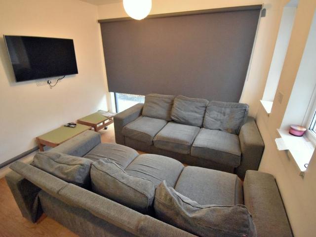 House for rent in Newtown, Reading