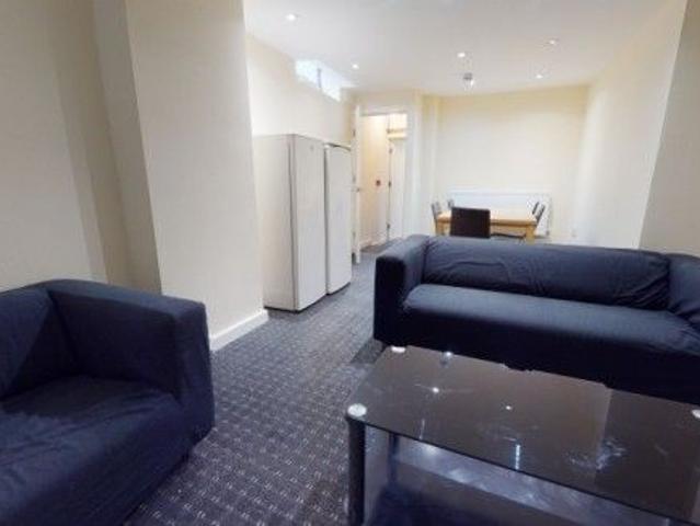 Room for rent in Woodhouse, West Yorkshire