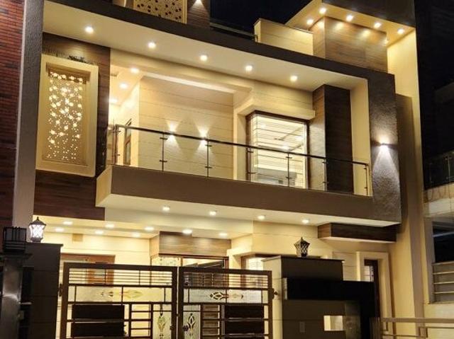 House for sale in Hariana