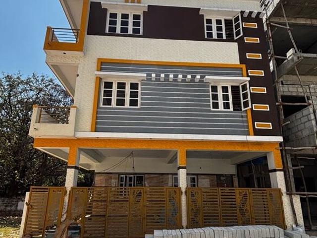 House for sale in Bangalore North, Cox Town - Bangalore