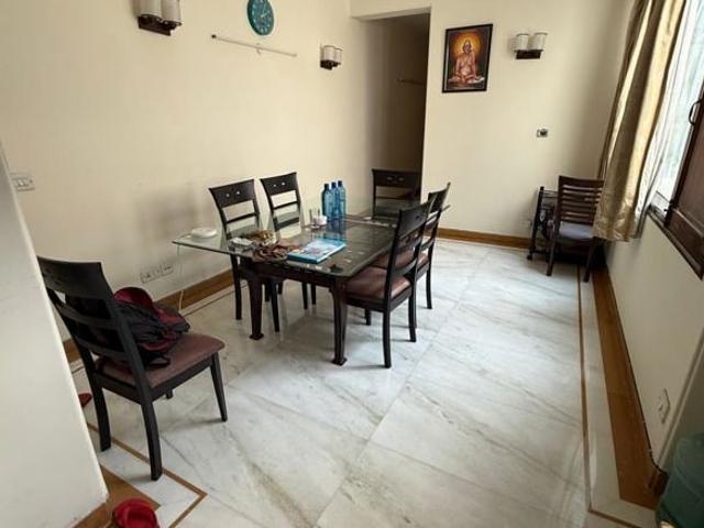 Villa for rent in Deri