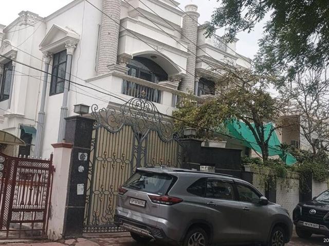 House for sale in Hariana