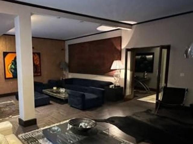 House for sale in Deri