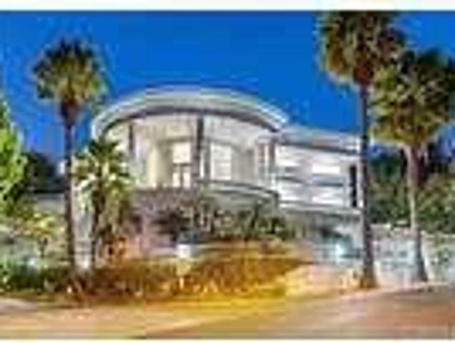 House for rent in Encino