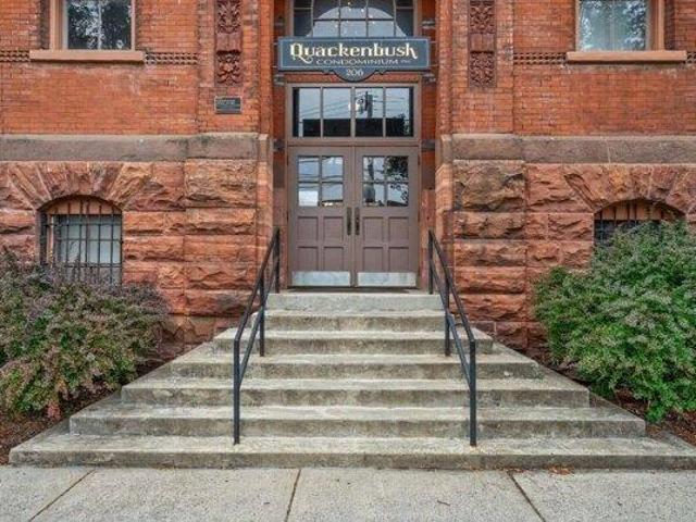 Condo for sale in Albany, New York