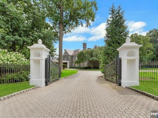 House for sale in Alpine, New Jersey