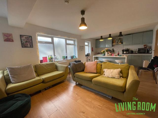 Apartment for rent in Maindy, Cardiff