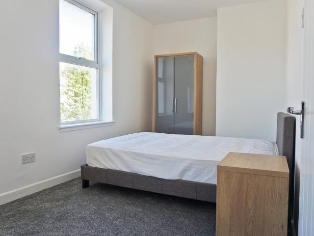 Apartment for rent in Plasnewydd, Falcon Lodge