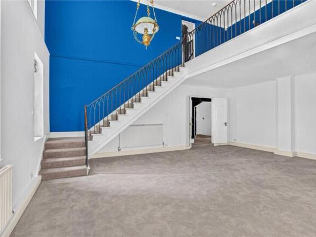 Townhouse for rent in South Kensington, Greater London