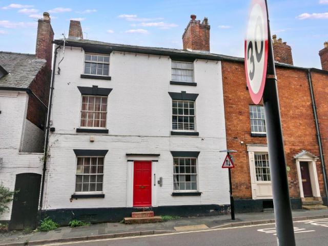 Flat for sale in Oswestry