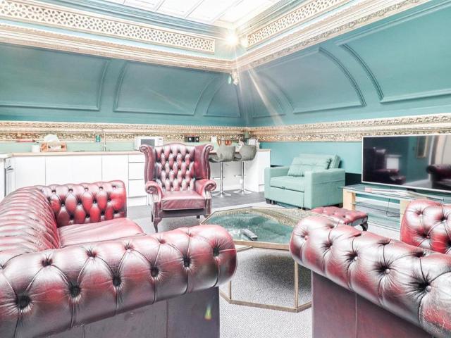Flat for sale in Southport, Sefton