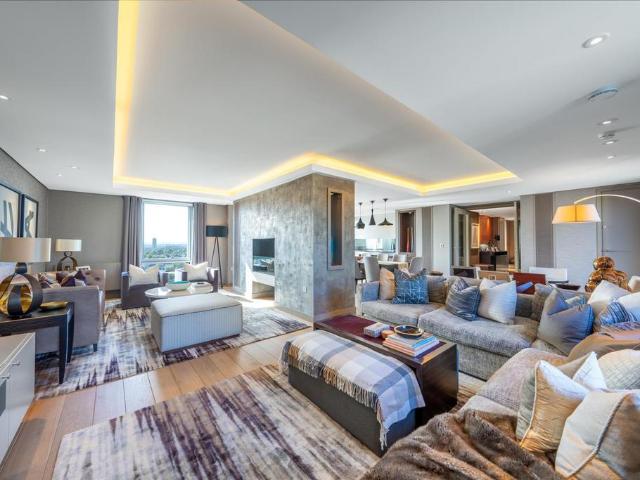 Flat for sale in Paddington, Greater London