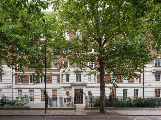 Flat for sale in City of Westminster, Greater London