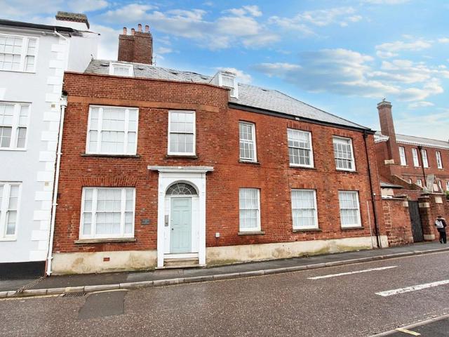 Flat for sale in Watergate, Devon