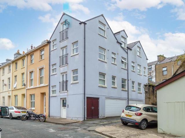 Flat for sale in Isle Of Man