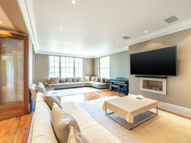 Apartment for sale in St John's Wood