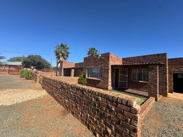 Apartment for sale in Frances Baard, Northern Cape