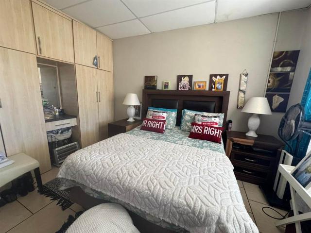 Apartment for sale in Frances Baard, Northern Cape