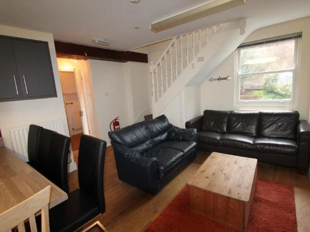 Apartment for rent in Sydenham, Warwick