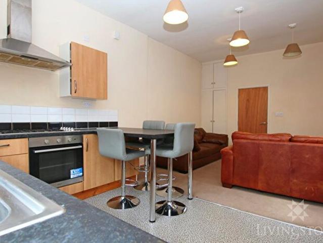 Apartment for rent in Highfields, Old Wharf