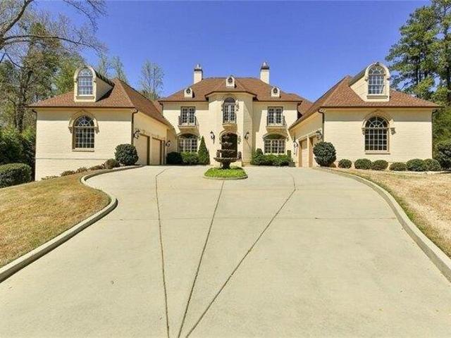 House for sale in Red Oak, Georgia
