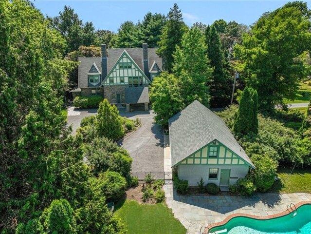 House for sale in Barrington, Rhode Island