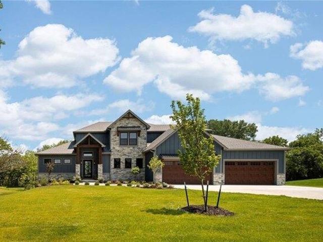 House for sale in Basehor, Kansas