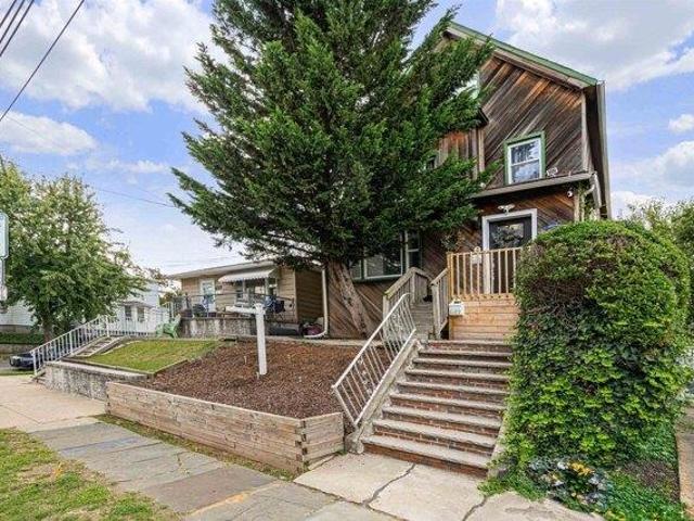 House for sale in Hudson, New Jersey