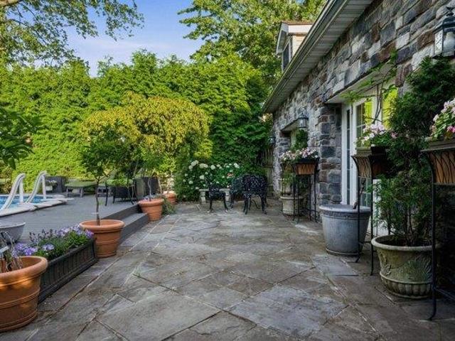 House for sale in Hudson, New Jersey