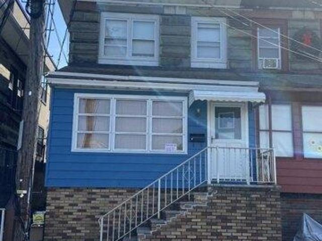 House for sale in Port Johnson, Bayonne