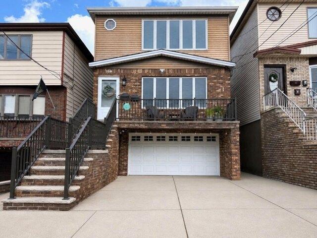 House for sale in Port Johnson, Bayonne